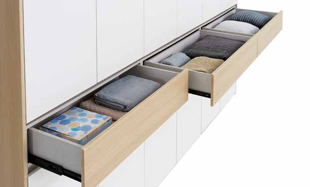 LEGNA Wardrobe with Drawer