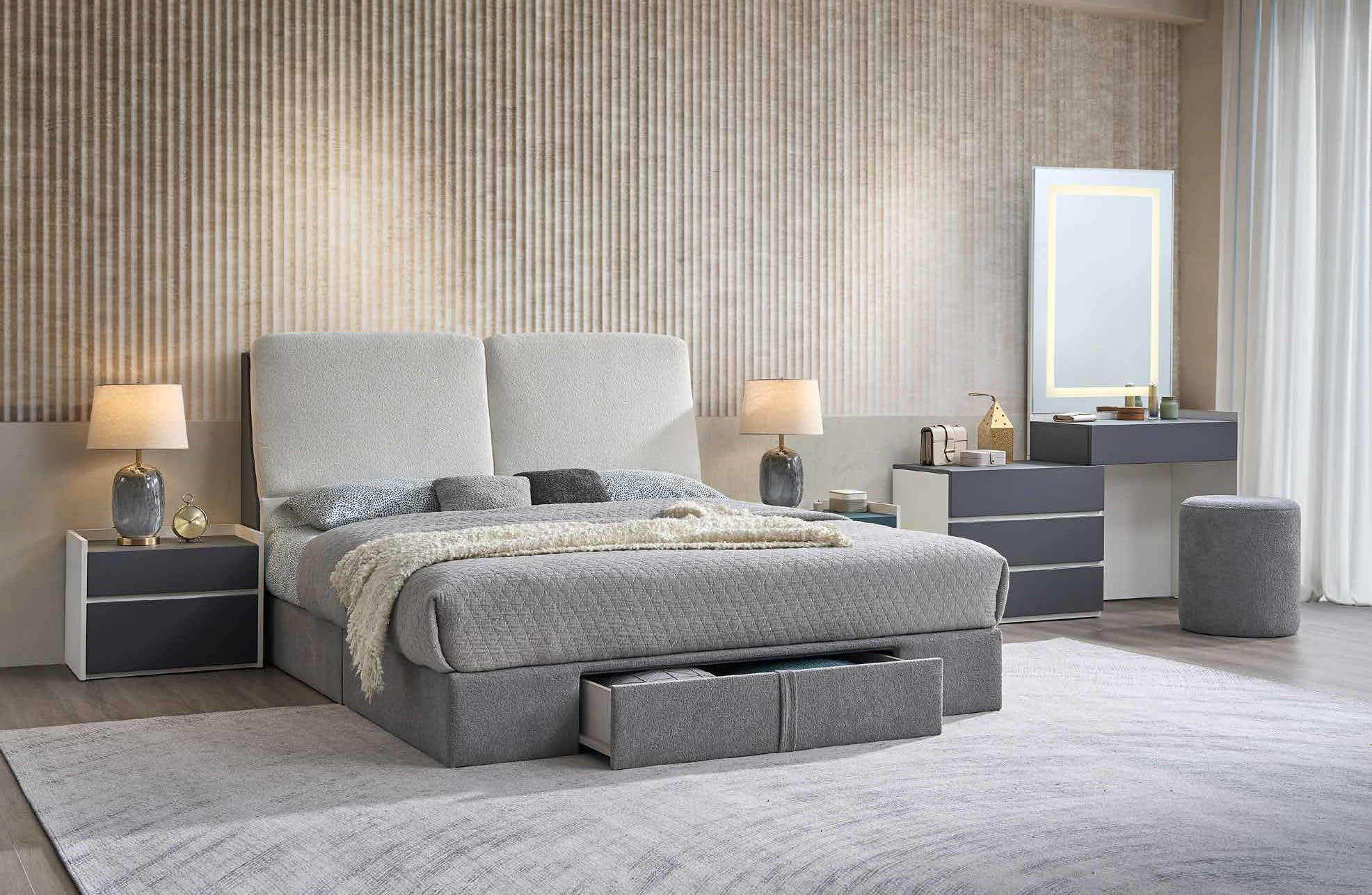 SOLUNA 3 Bedroom Set